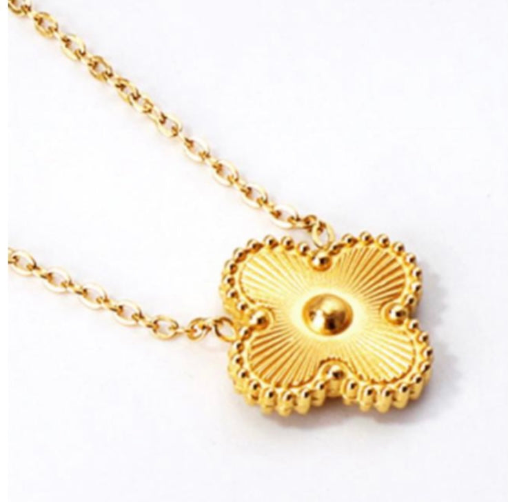 CLOVER NECKLACE - WATER RESISTANT
